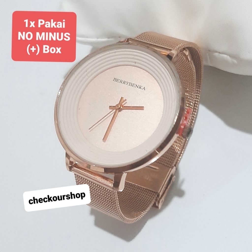 Preloved Jam Tangan Wanita Rantai BERRYBENKA Shofia Celline Classic Minimalis Mewah Gold
