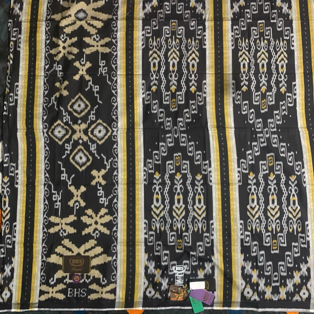 Sarung BHS Royal Gold Motif R57 IDB Hitam Kuning