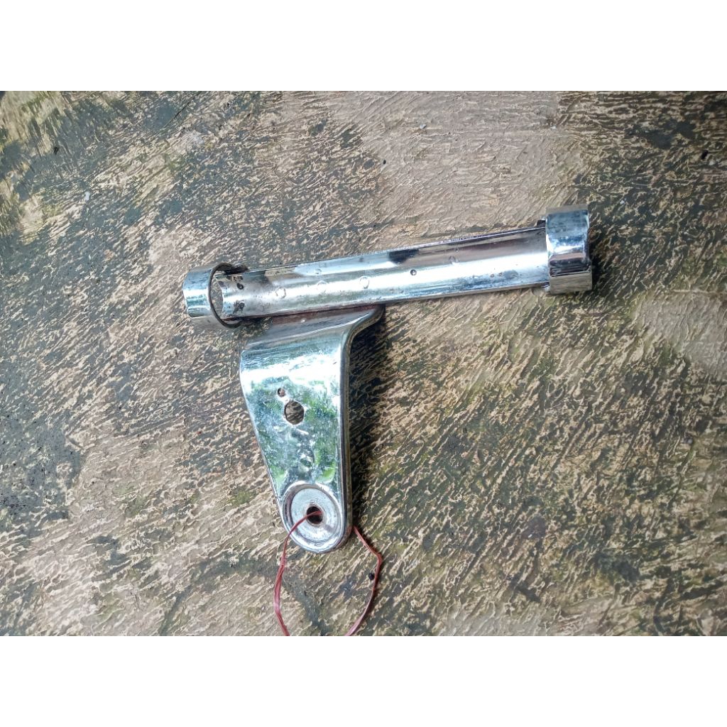 Bracket Dudukan Lampu Kotak Yamaha Rx king Original