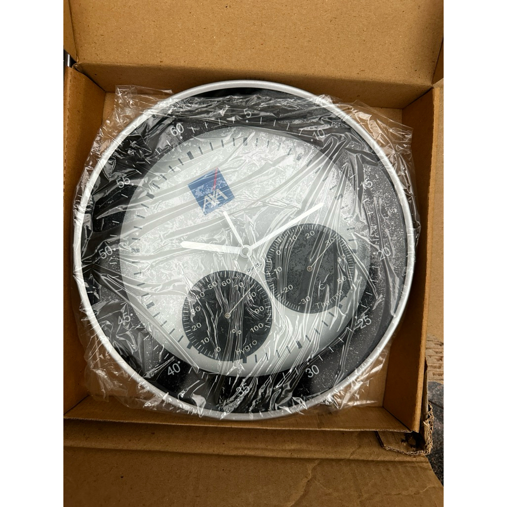 jam berdiri AXA besar