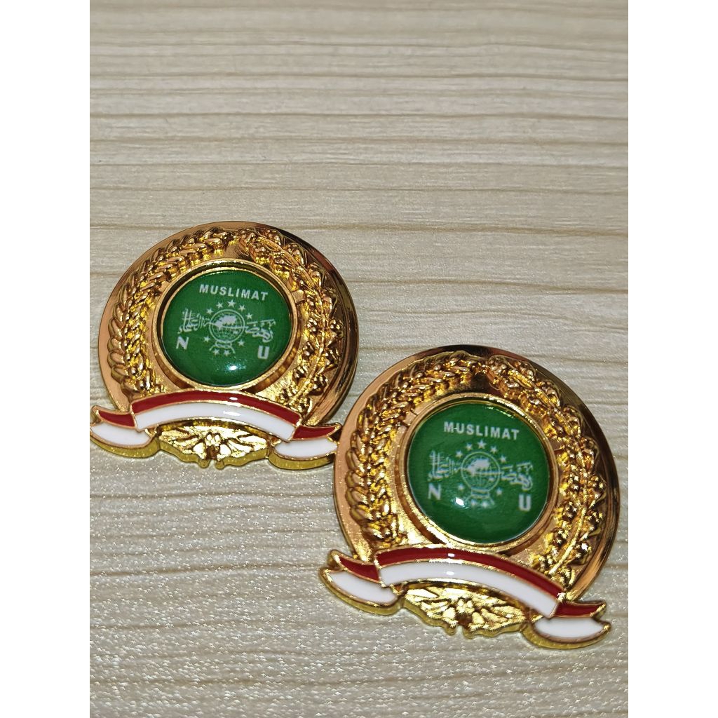 PIN TUMPUK LOGO MUSLIMAT NU