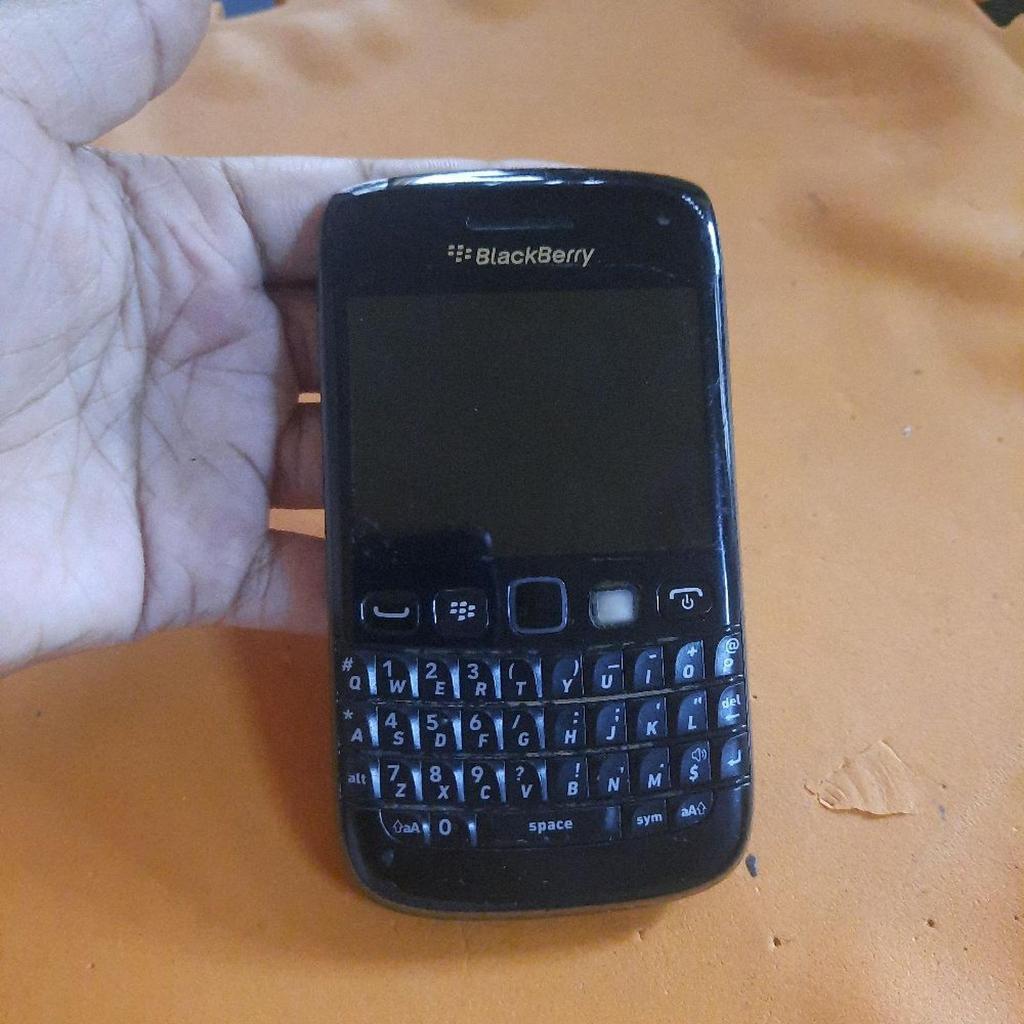 hp blackberry bold 9790 normal hanya untuk sms dan tlp