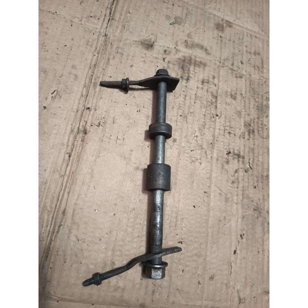 Ad roda belakang set bos/ anting supra x 125 karisma ori copot