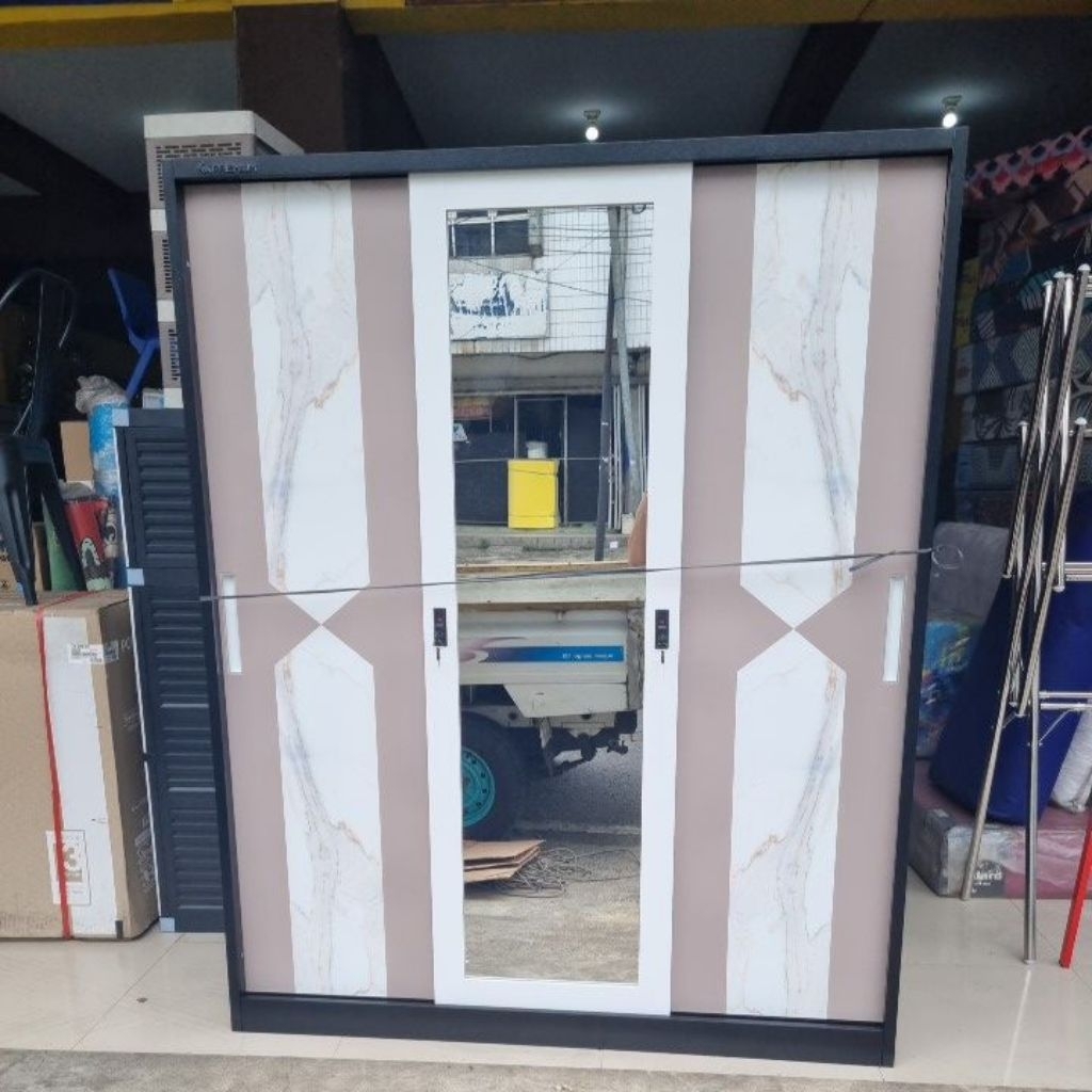 Lemari pakaian besi 3 pintu lemari sliding besi 3 pintu jumbo 150cm