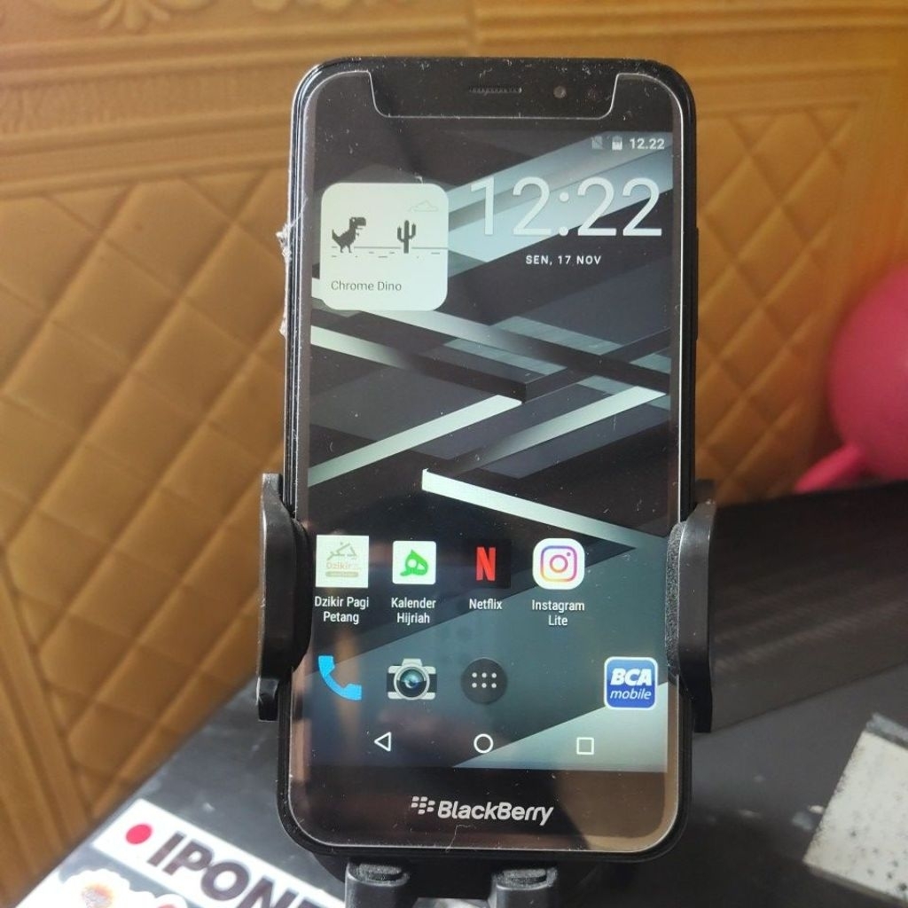 Blackberry Aurora 4/32gb Android 7