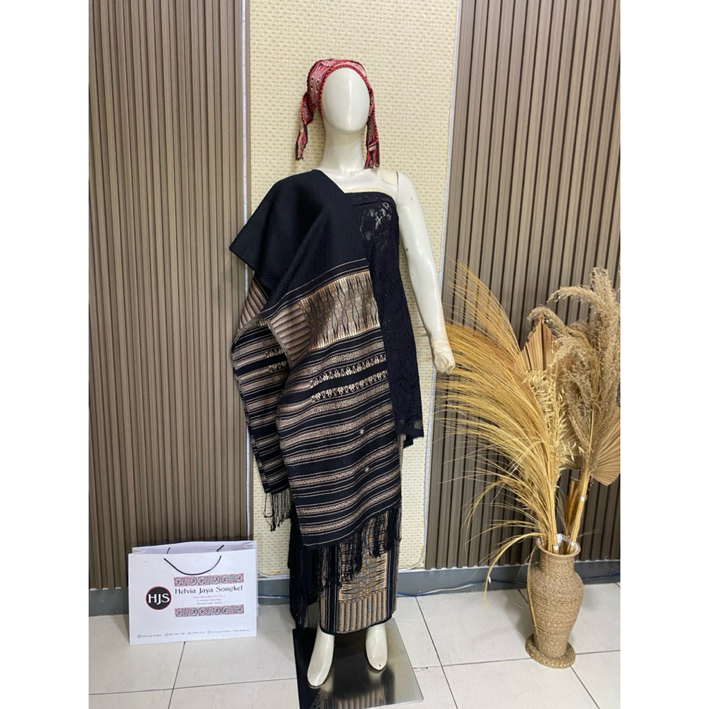 Tumtuman exclusive hitam cream