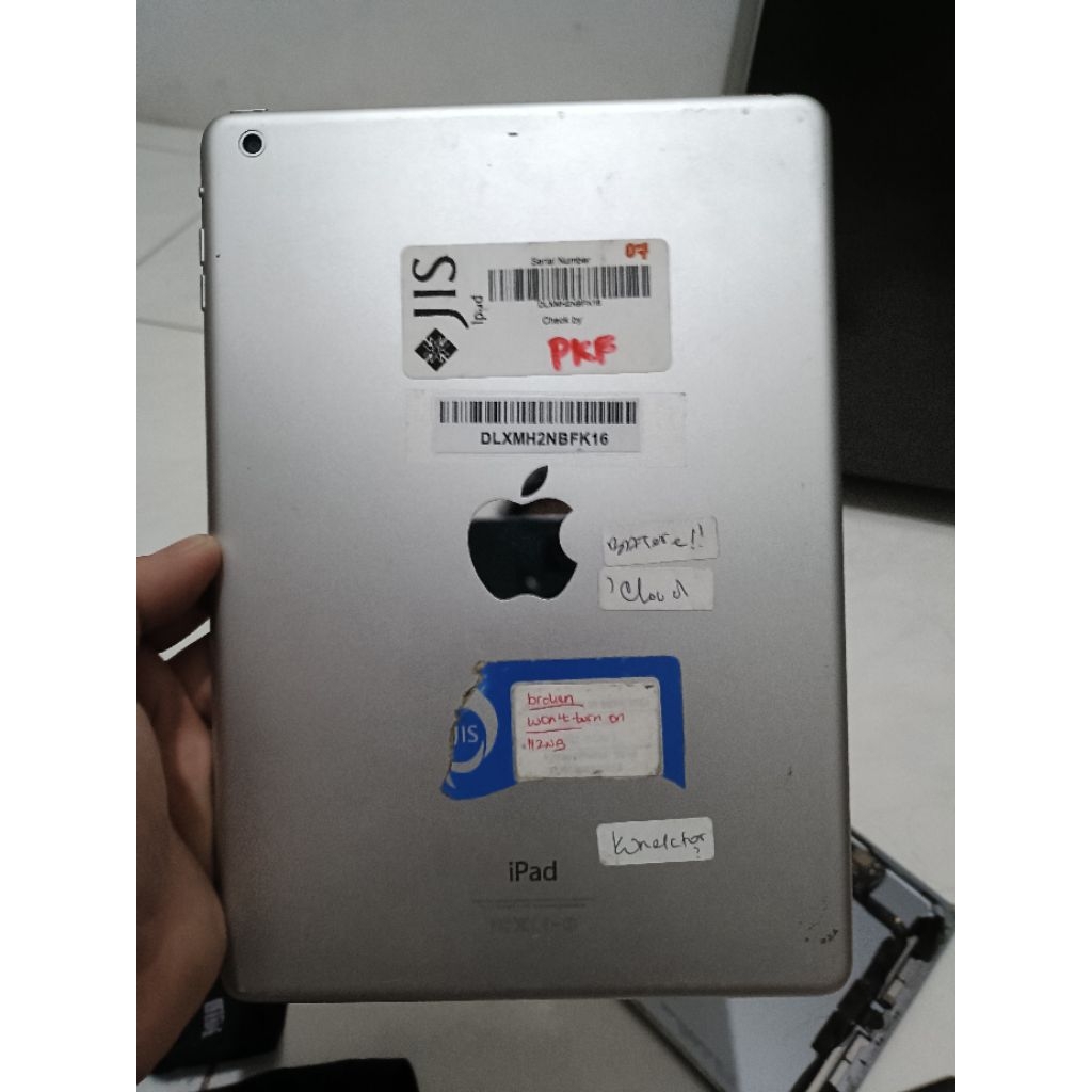 Housing atau Backdoor tutup belakang kesing Ipad Air 1 mulus banget (bekas)