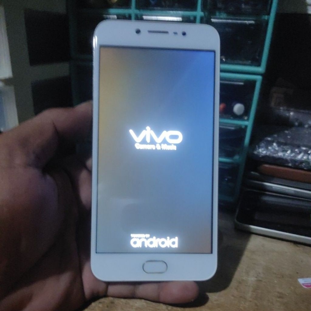 Vivo v5 ram 4Gb/32Gb