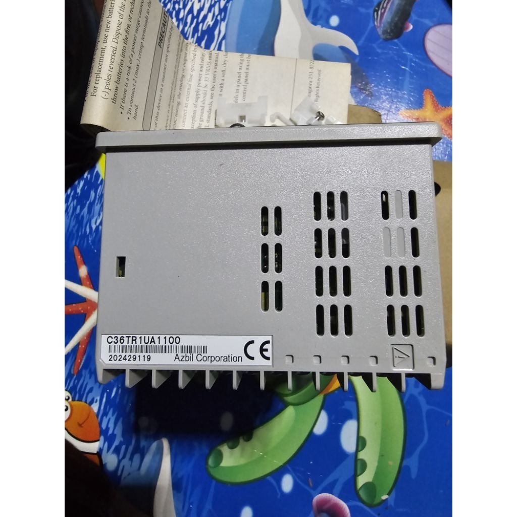 Azbil C36TR1UA1100 temperature controller azbil SDC36