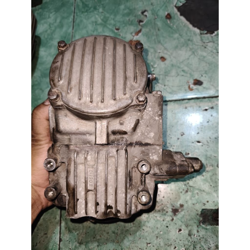 blok kop head deksel boring set isi Kawasaki zx 130cc barang masih bagus ORI bawaan copotan cabutan 
