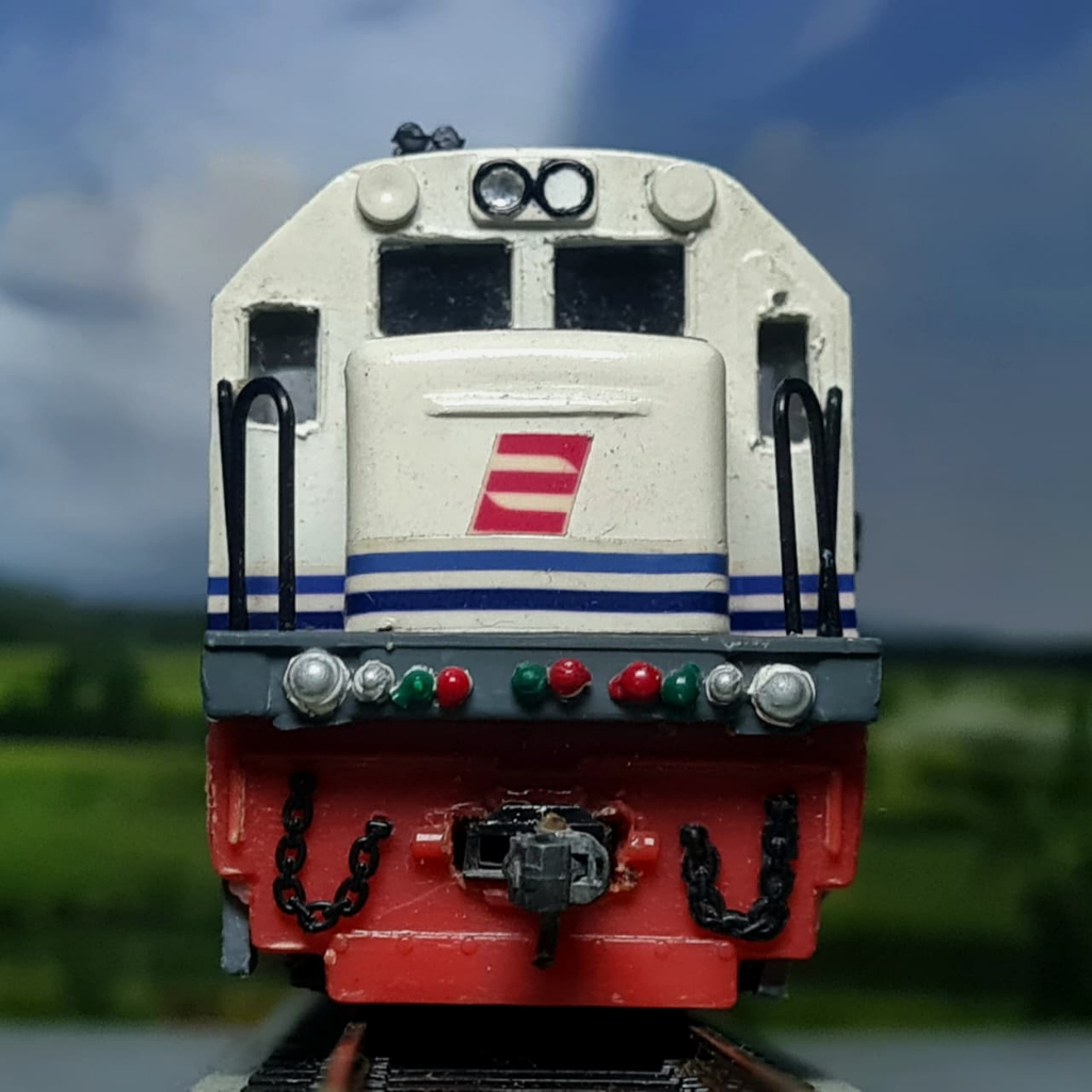 Agung Craft - Miniatur Kereta Api Lokomotif CC 201 Livery WnB PERUMKA - tanpa mesin Skala HO