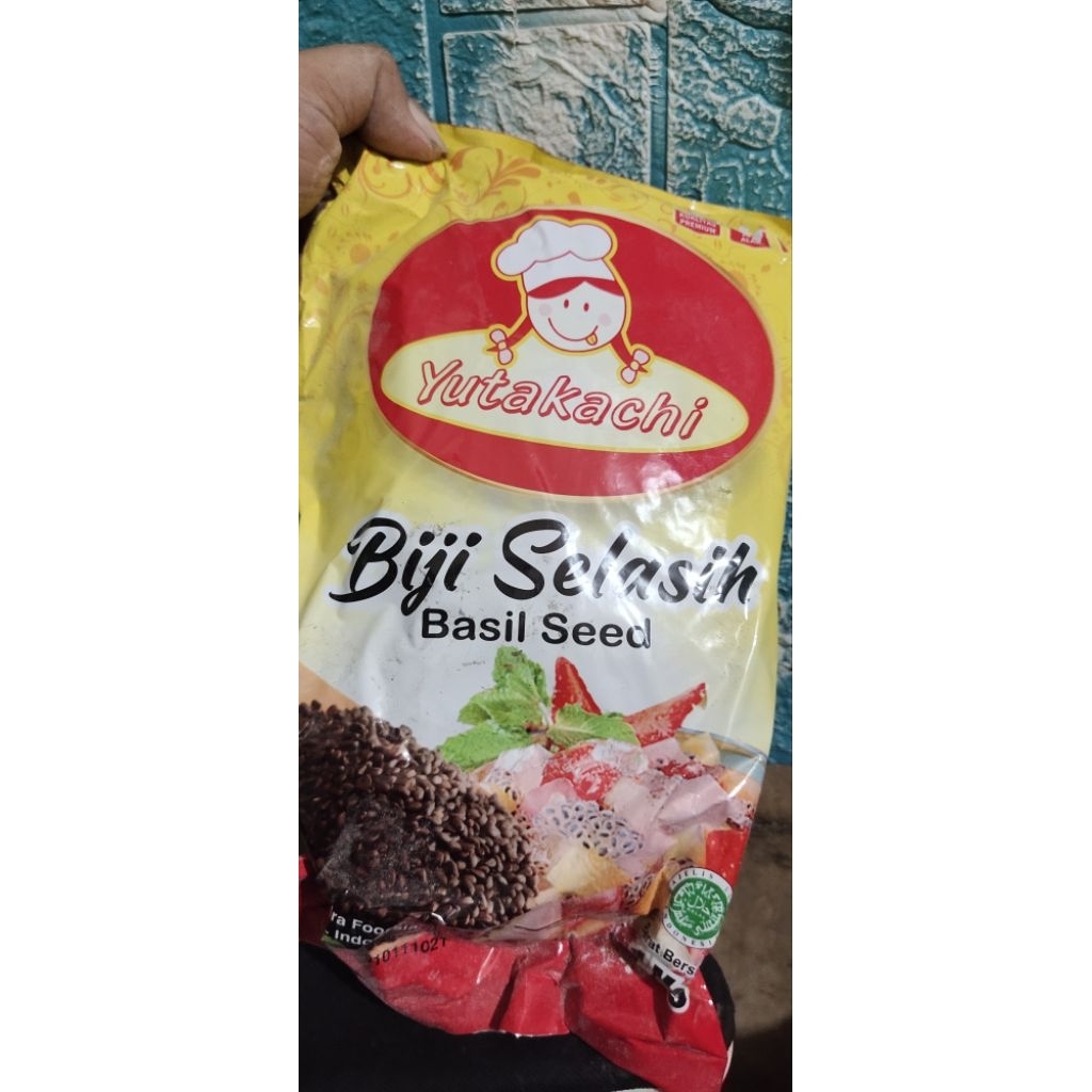 biji selasih 1kg