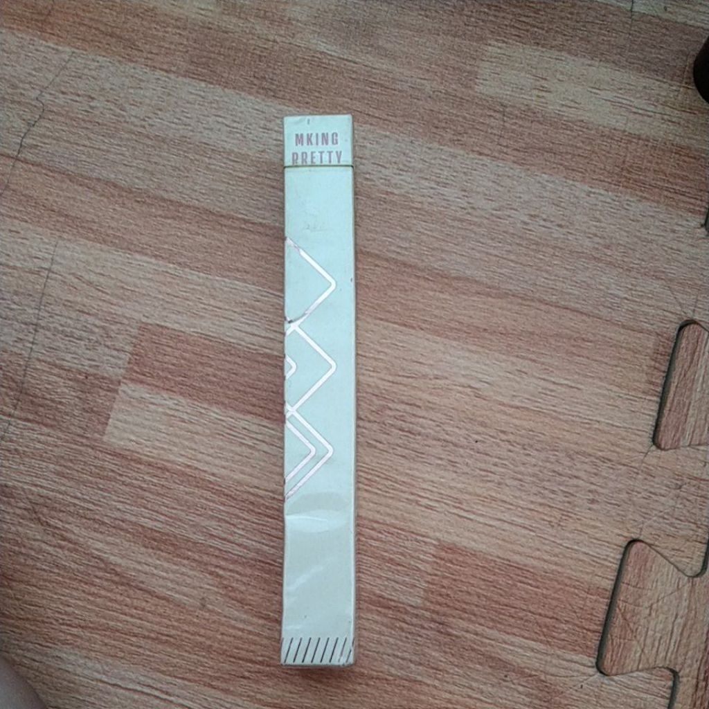 mking pretty lip liner