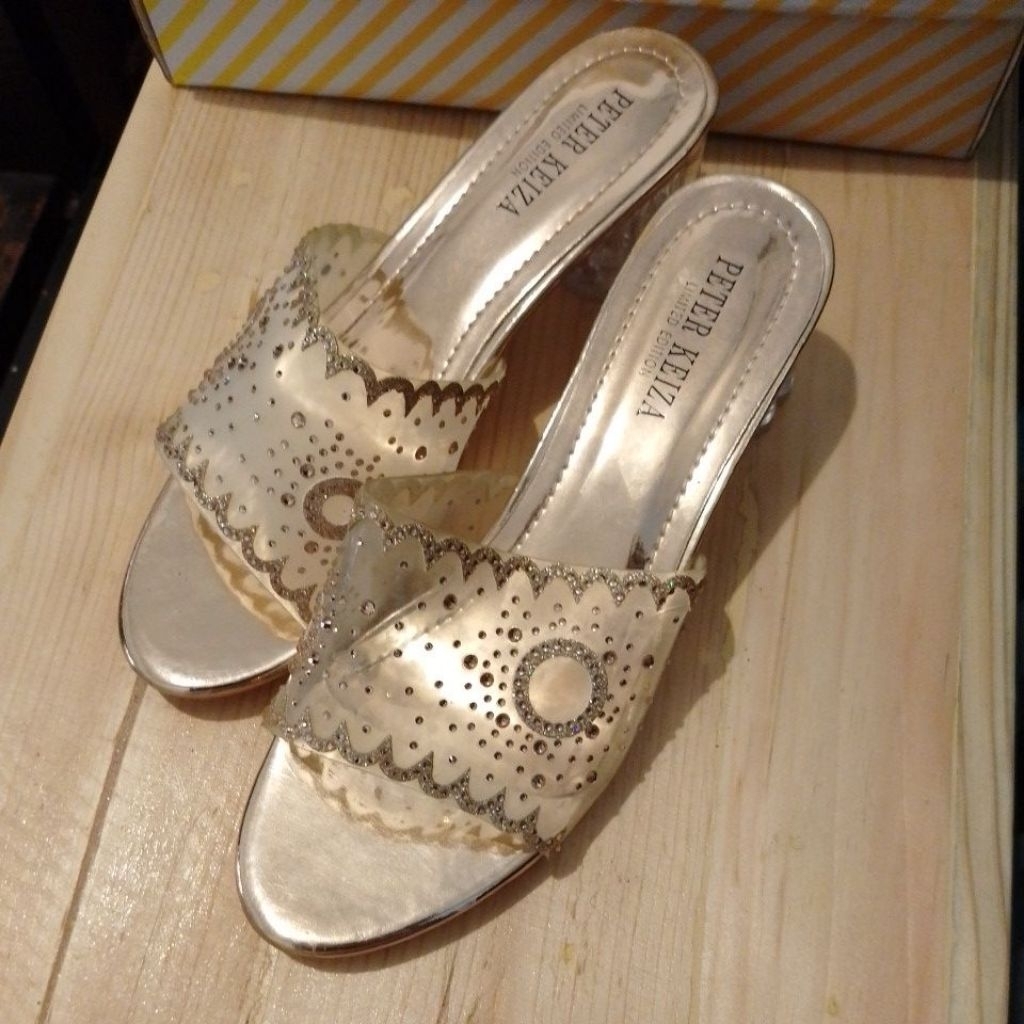 Sandal Pesta Wanita Preloved No 37 Merek Peter Keiza Limited Edition