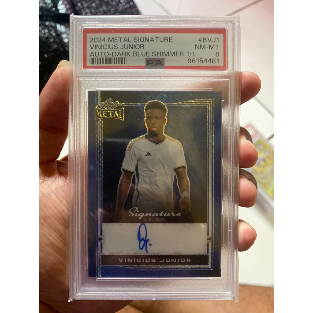 Vinicius Jr Signature 1/1 Metal Signature PSA 8