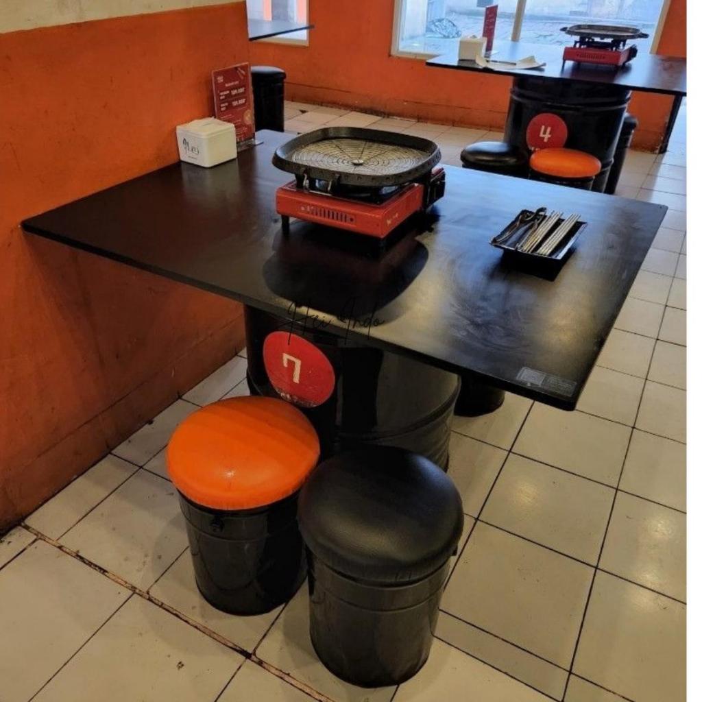 Meja Makan Drum 1Set / Meja Cafe Meja Makan Restoran Drum Meja Bulat / Meja Cafe 1 set
