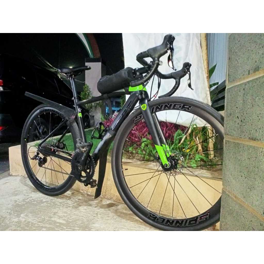 Sepeda Pancal Balap Raodbike Element Tulsa GFNY Bali size 46