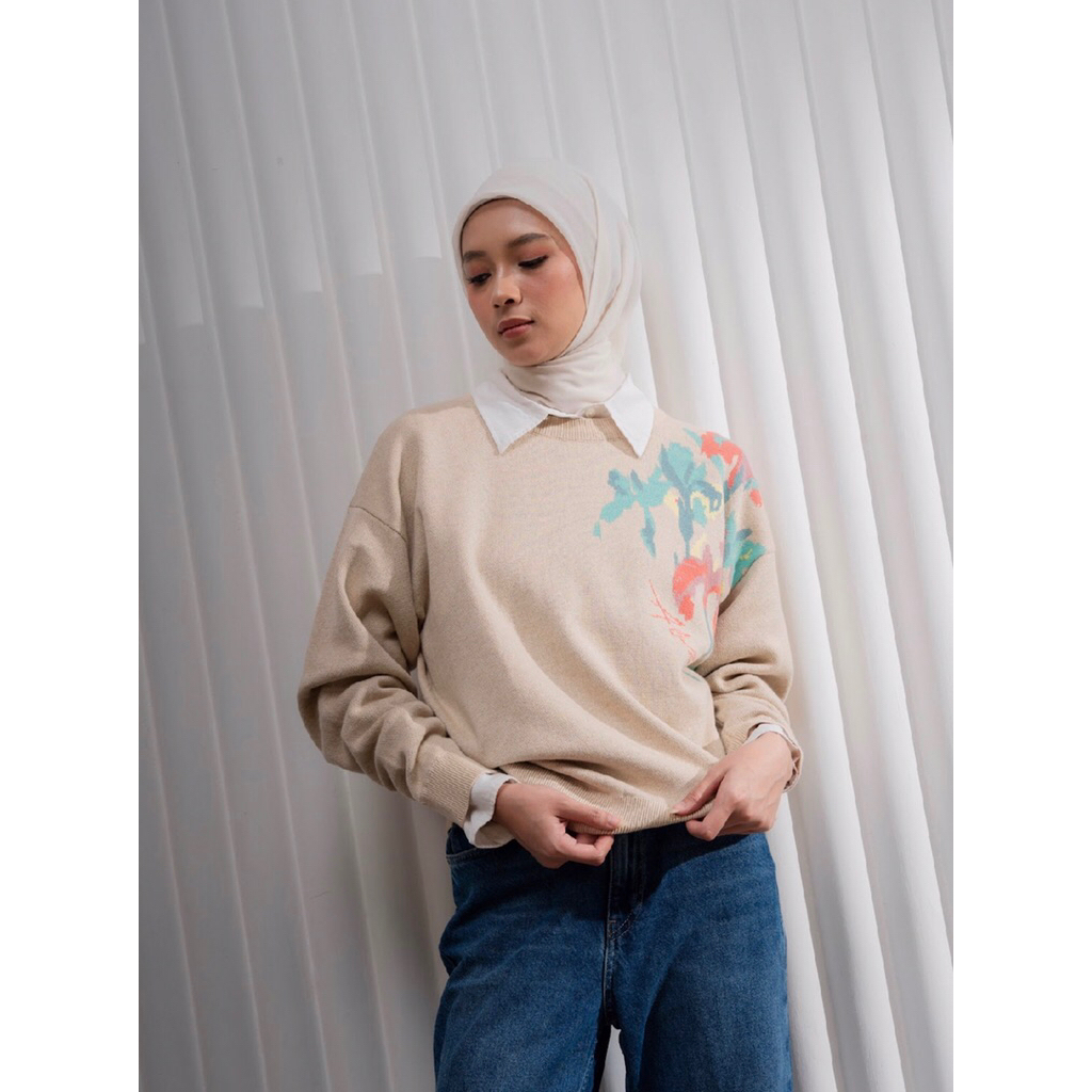 Ravee Sweater Creme - AlezaLabel | sweater wanita | atasan | jaket wanita | alezalabel