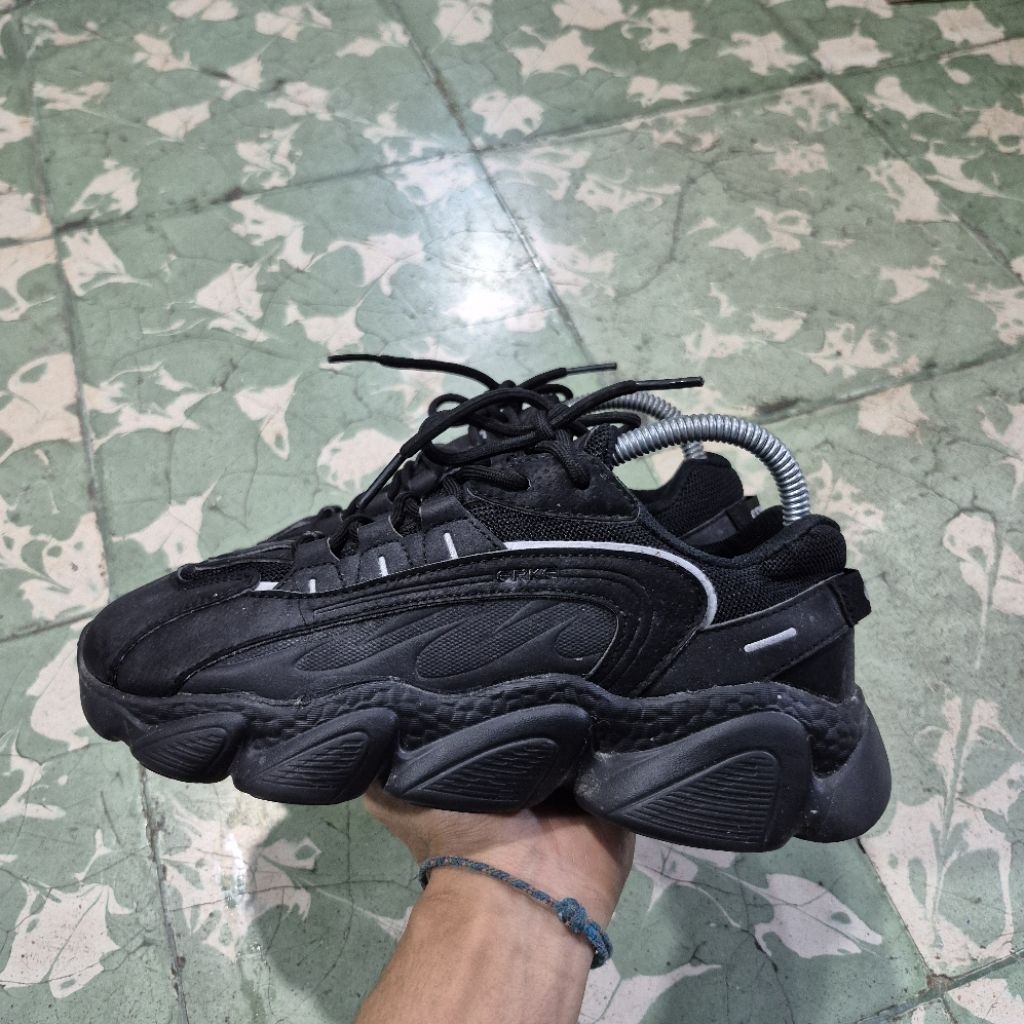 Sepatu Erke Full Black(38)