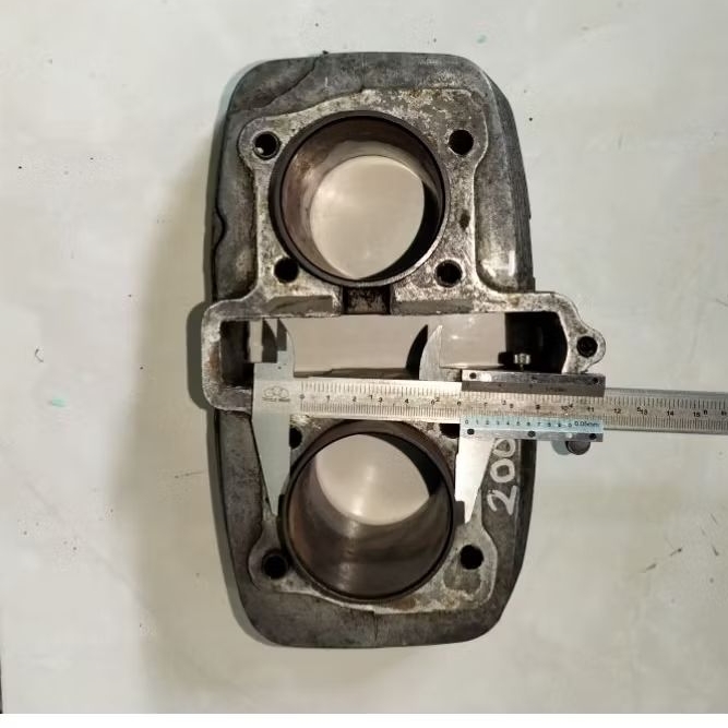Head cylinder motor Honda CB 200 twin