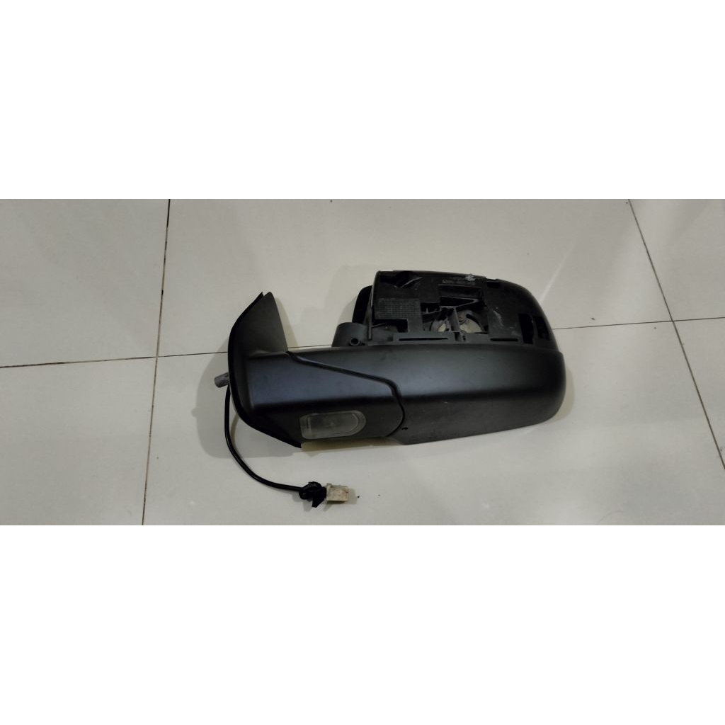 spion ford Everest bagian kiri original