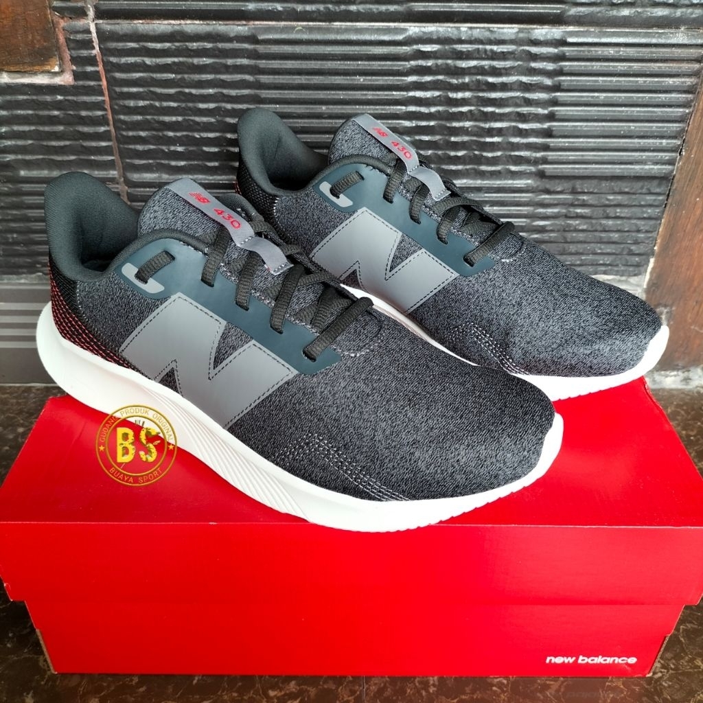 Sepatu New Balance running for men