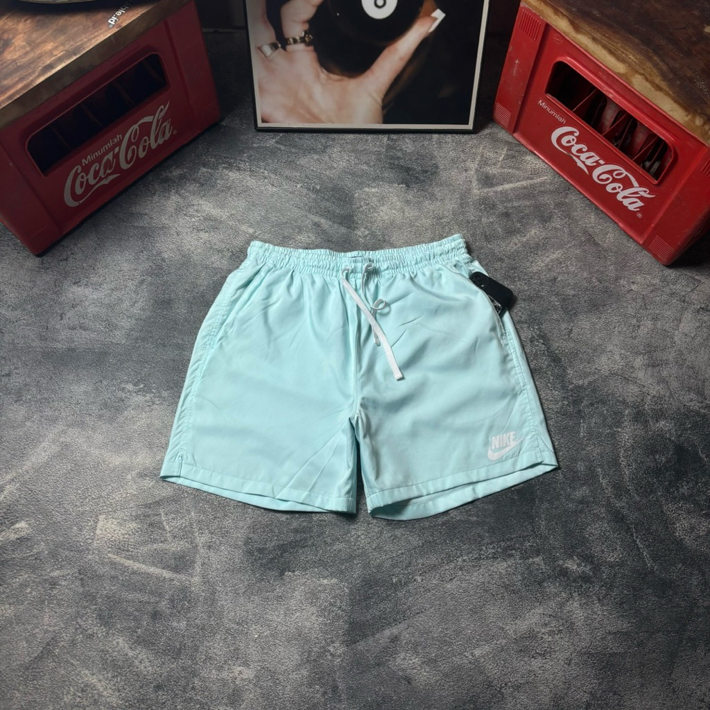NAIKI SMALL LOGO SHORT