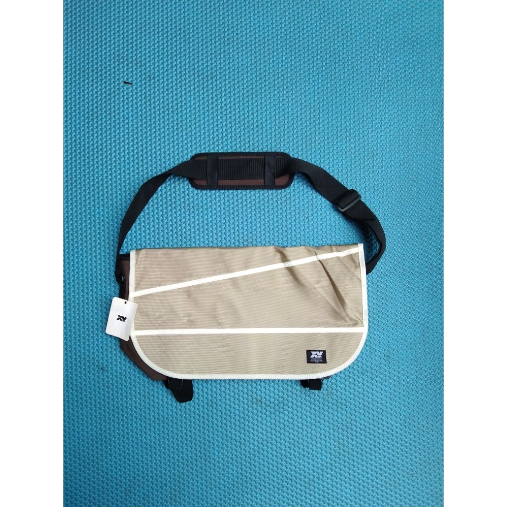 Messenger bag/Selempang/Tas Pria Cowok/Tas Laptop/Tas Kerja Kuliah Second Brand XVJAM