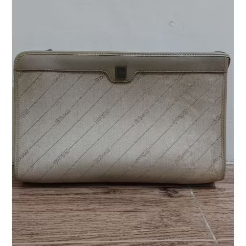 Clutch Bonia (second)