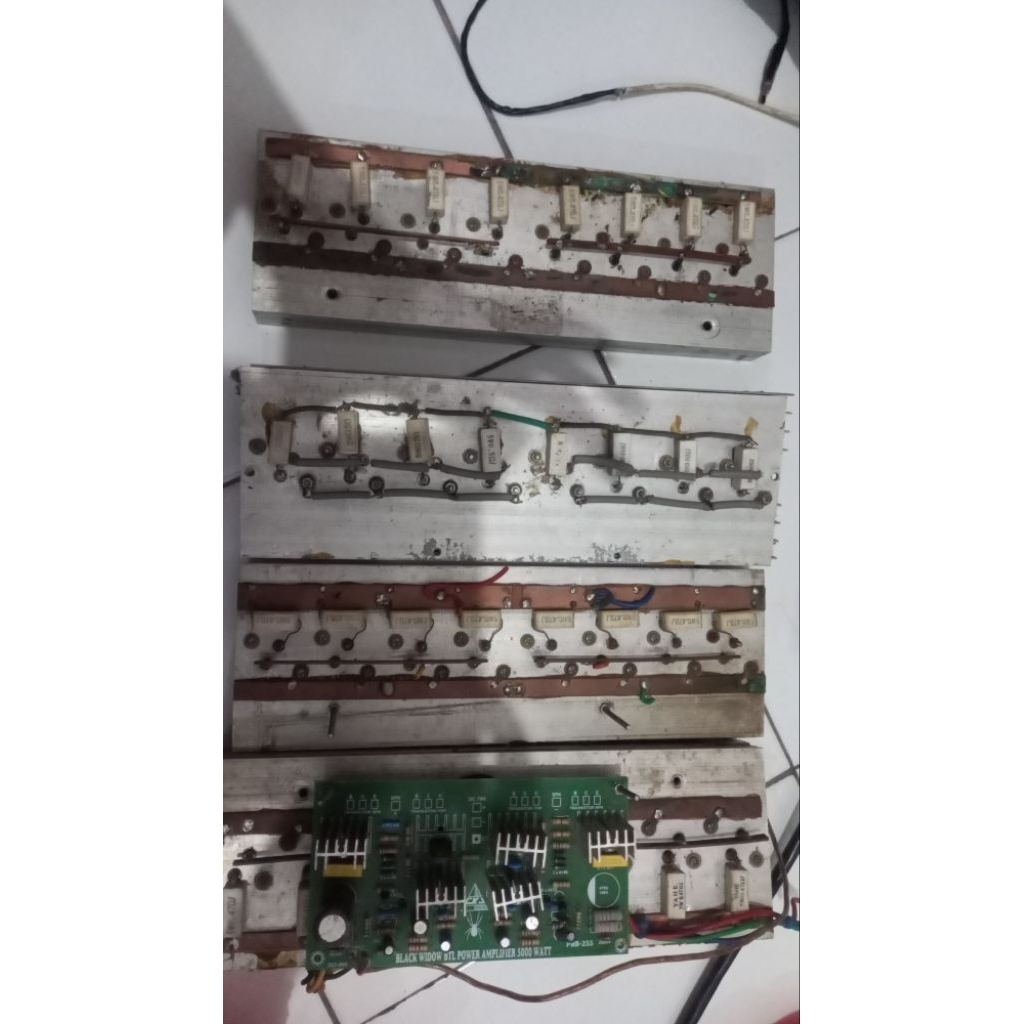 Pendingin jengkolan transistor