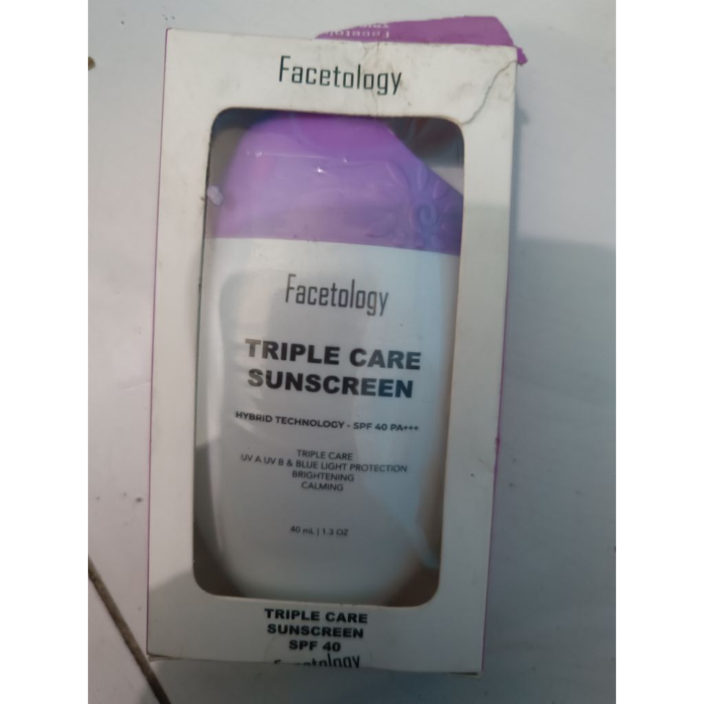 Facetology triple care sunscreen spf 40 PA+++ REJECT KEMASAN