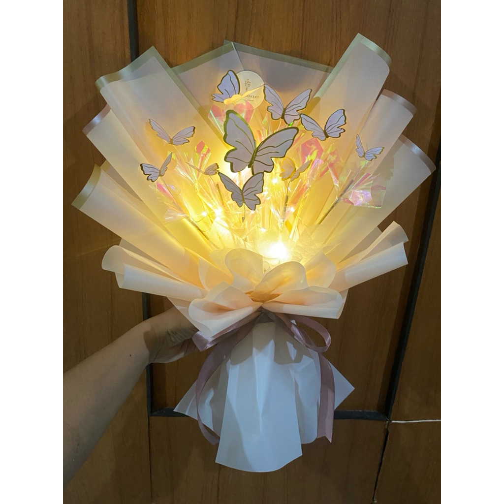 buket kupu2 LED
