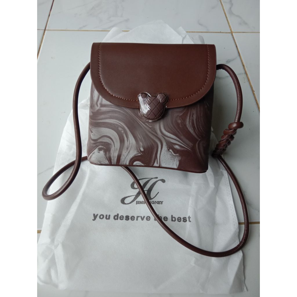 diana bag Jimshoney new. brown