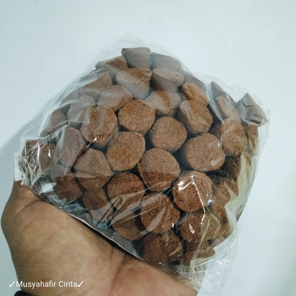 Buhur Gaharu Kerucut