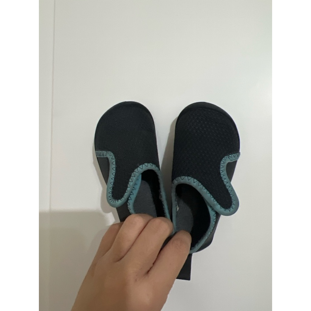 PRELOVED SEPATU ANAK DECATHLON