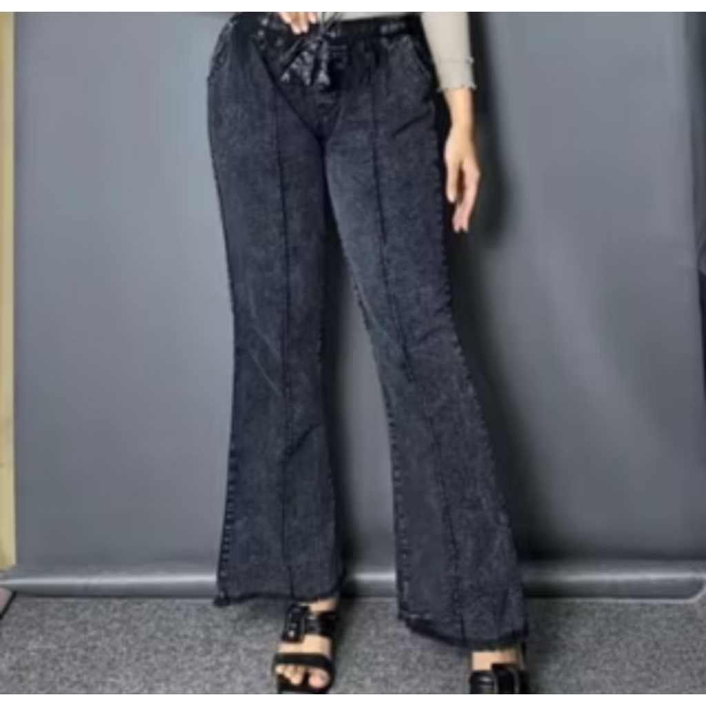 Celana Jeans Model Cutbray Snow Black