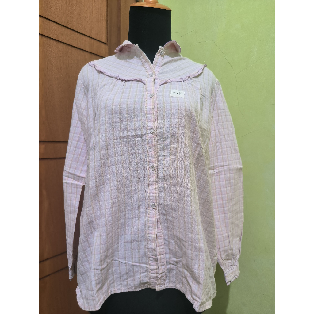 Kemeja Blouse Lengan Panjang Motif Kotak-Kotak Pastel Kerah Ruffle