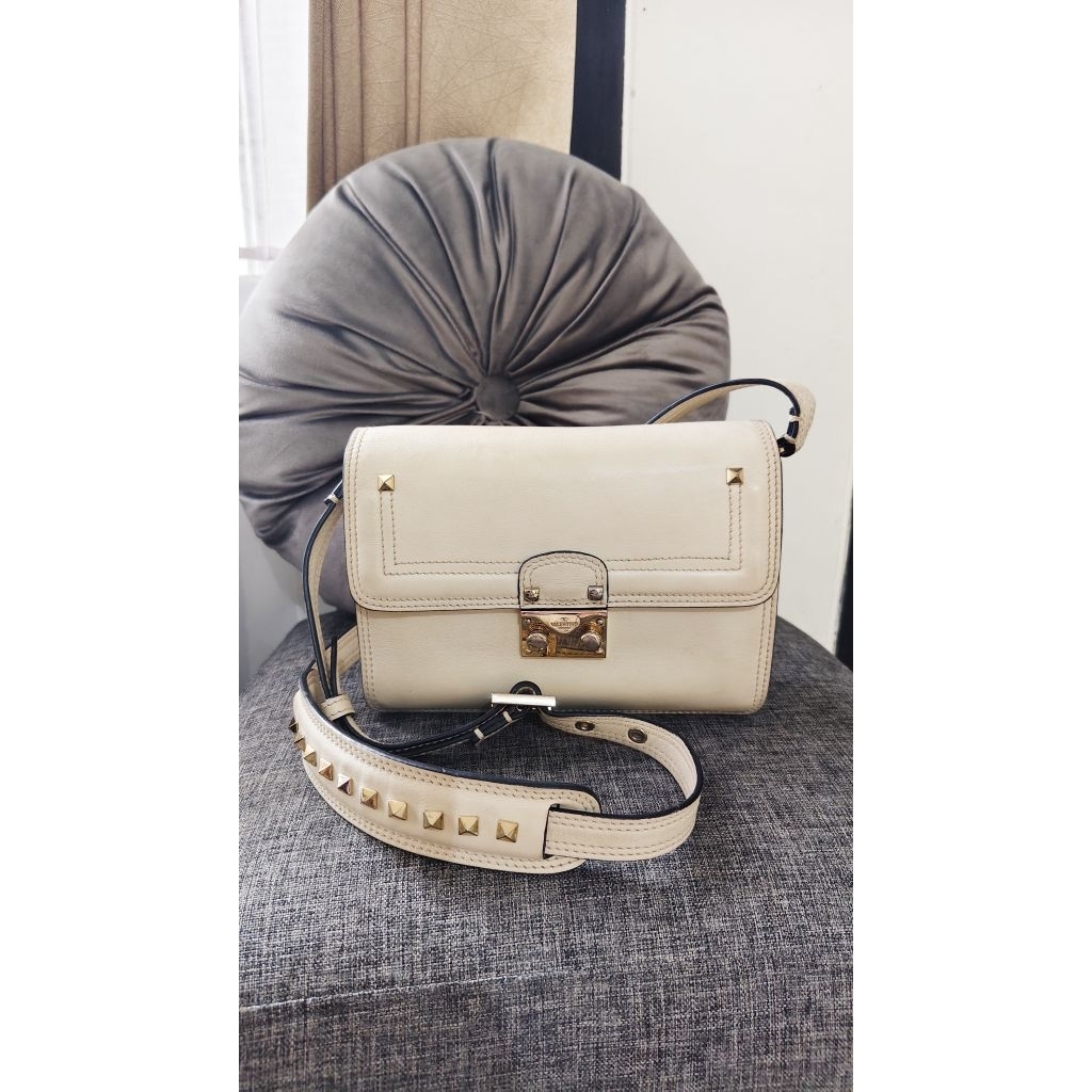 Valentino Garavani Cabana Shoulder Bag Authentic