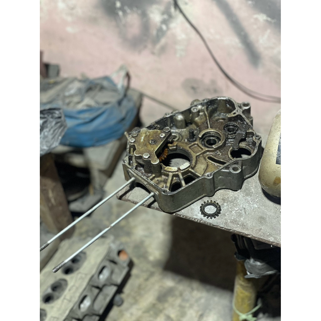 rengkes kalter kanan garuda pompa oli kanan set gigi