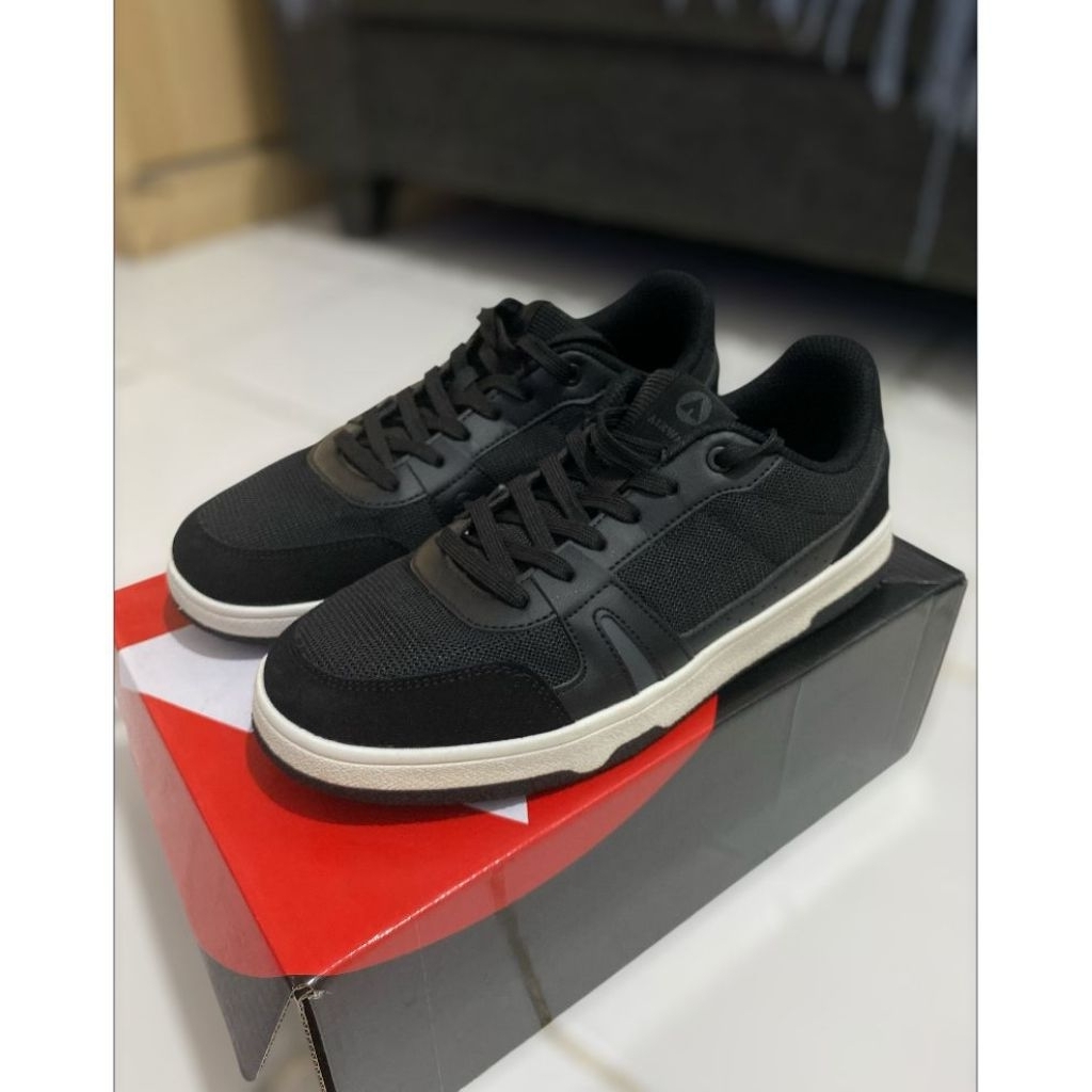 Sepatu Sneakers Airwalk Hitam Uk 41 Preloved