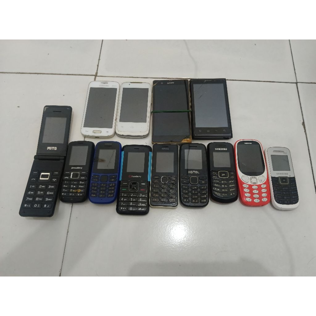 HP ANDROID DAN JADUL BUAT DIPERBAIKI