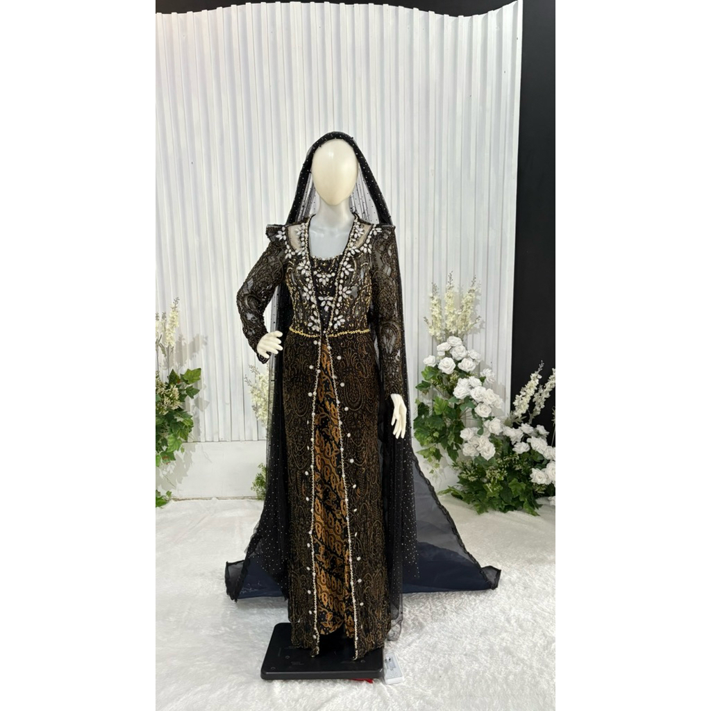 kebaya hitam santily