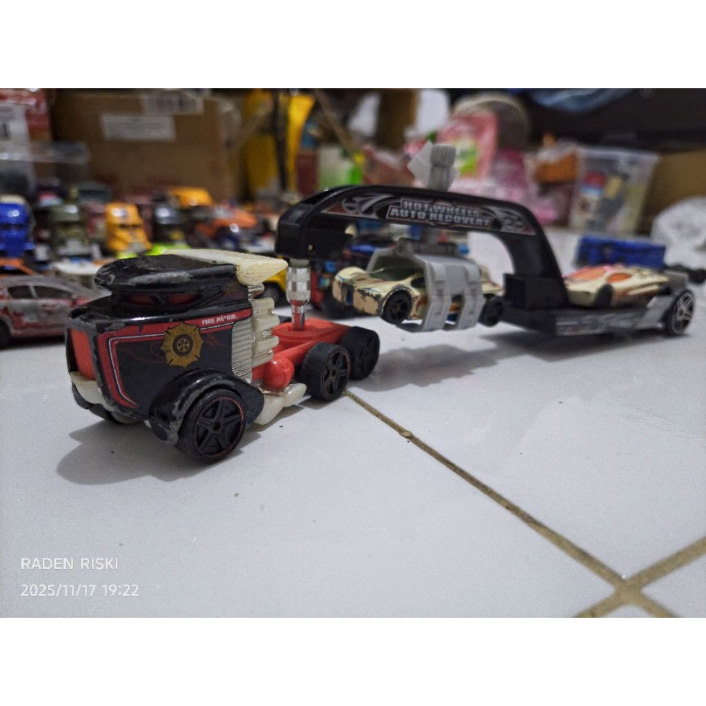 hotwheels truck trailer head