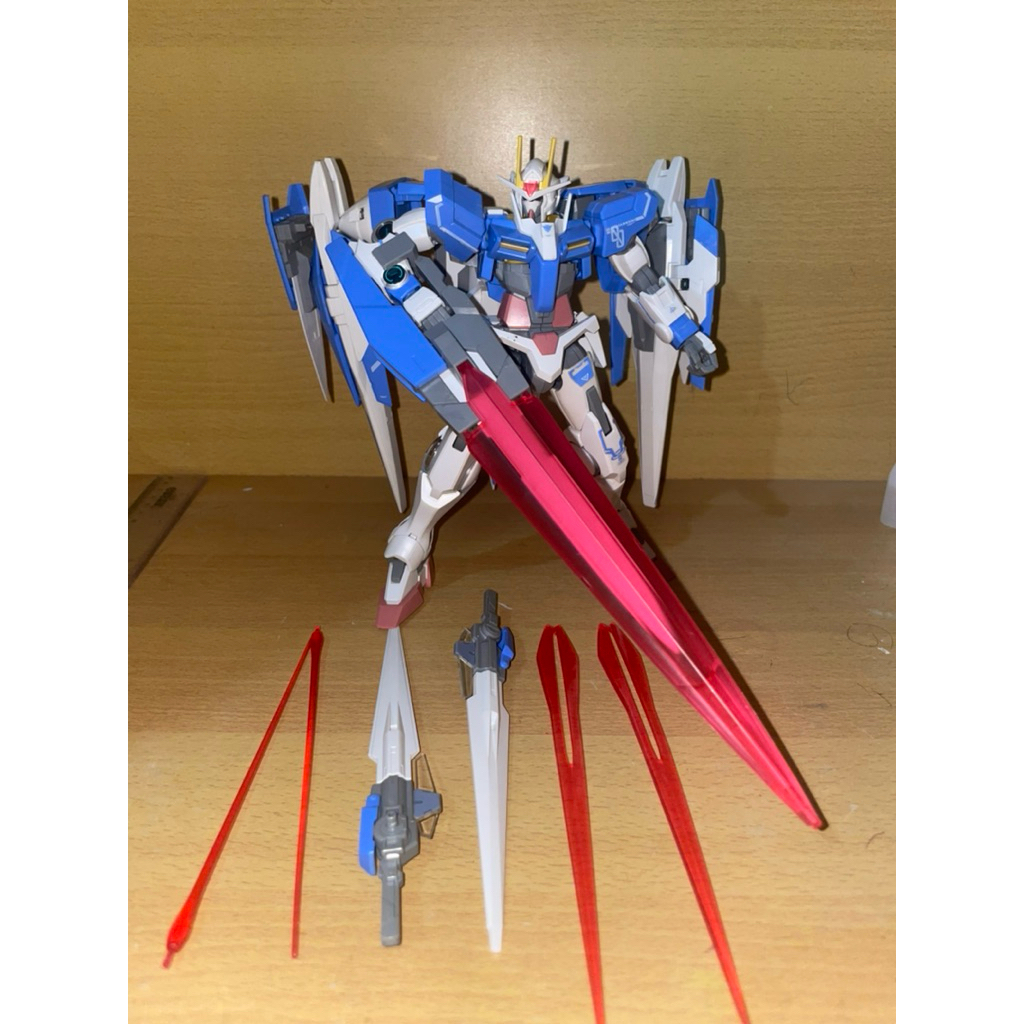 Ng 1/100 00 raiser gundam
