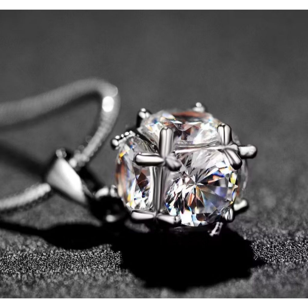 kalung titanium liontin kubus zircon