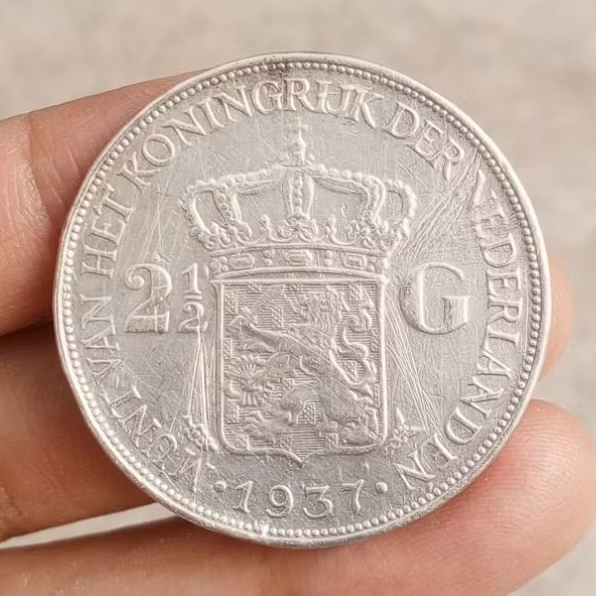 koin perak 2,5 Gulden Wilhelmina thn 1937