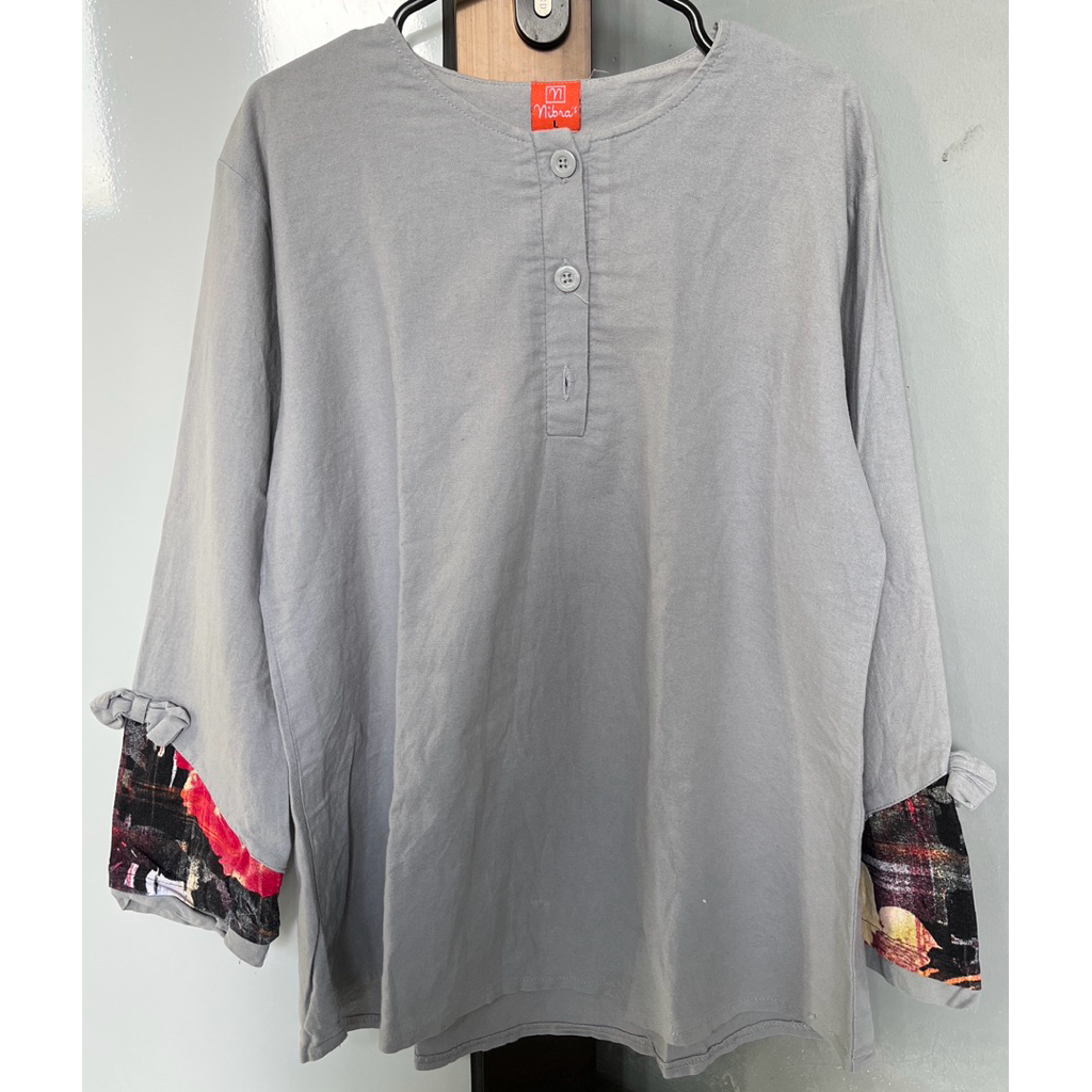 PRELOVED - Blouse Nibras grey