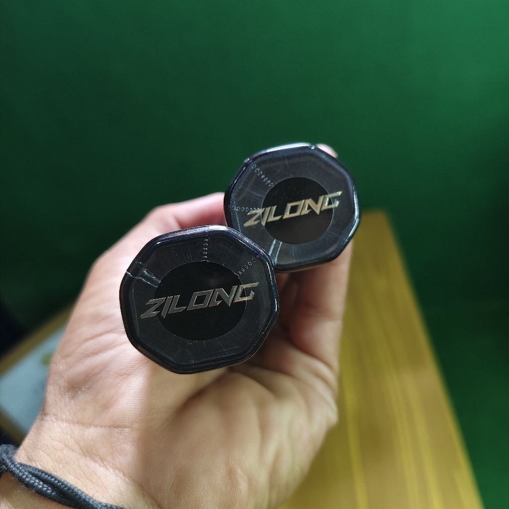 BEST DEALS RAKET BADMINTON ZILONG NOVAPUNO, & XENOCAGE ORIGINAL 5UG5 36LBS