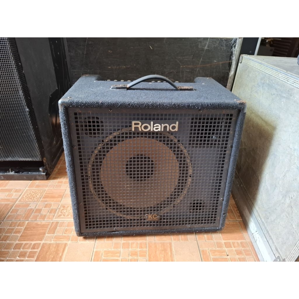 Amply Keyboard Roland KC550