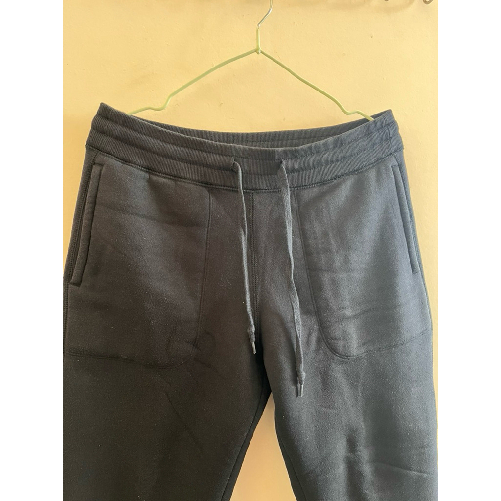 Preloved Likenew Celana Pria Tebal UNIQLO REJECT hitam